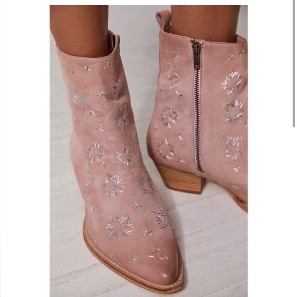 Free People Bowers Embroidered Ankle Boot Perfect Pink Boho Western Festival New - Picture 4 of 7